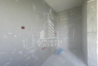 Jumatate de duplex pe parter cu 4 camere si 2 bai, Sag - 9