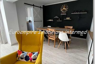 Apartament 4 camere de vanzare zona Faleza Nord