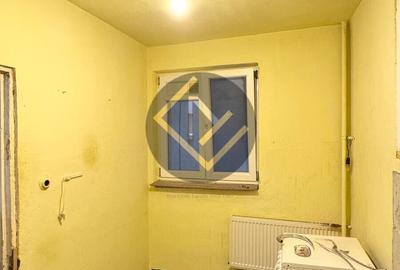 LUICA - Vanzare apartament 3 camere - bloc Anvelopat ! - 16