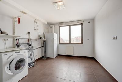 Soseaua Sisesti -  6 camere, 242 mp –2 parcari--Comision 0% - 31