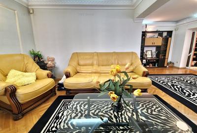 Apartament cu 5 camere decomandat, mobilat în Păcii