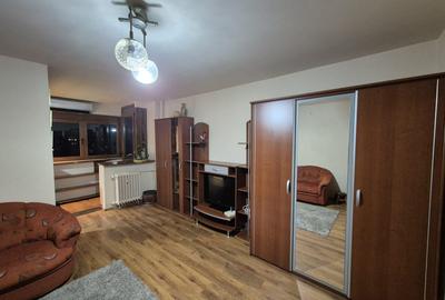 Garsonieră semidecomandată, mobilată în Titan