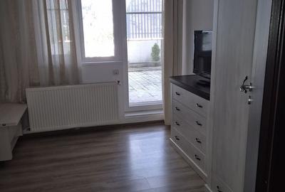Apartament cu 2 camere decomandat, mobilat în Brâncoveanu