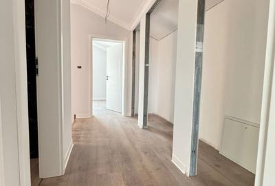 Duplex despartit prin camera tehnica - 4 camere Toate Utilitatile - 8