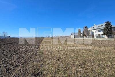 Teren Construcții intravilan de 2000 mp, în Pătrăuți