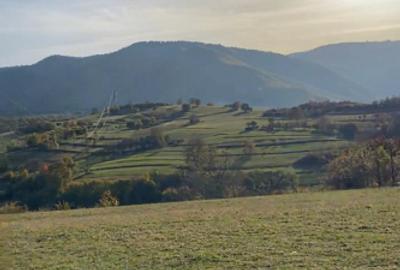 O oportunitate care îți atinge sufletul: Teren de vis la ieșirea din Rășinari - 1