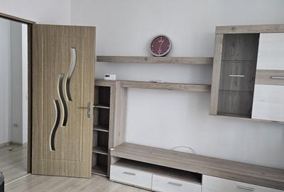 Apartament cu 2 camere decomandat, mobilat în Lujerului