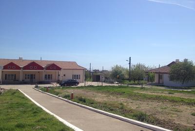 Ovidiu- teren intravilan cu constructii/ 4500mp /posibilitate parcelare - 5