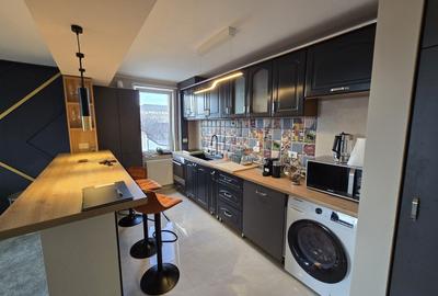 Apartament cu 2 camere semidecomandat, mobilat în Central