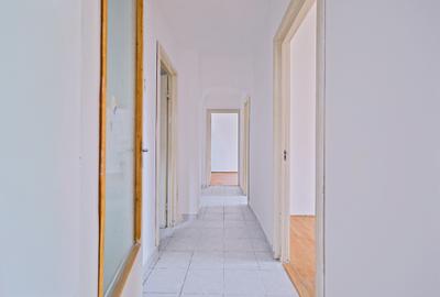 Apartament cu 3 camere de vânzare în Mangalia, 600 m până la plajă . - 6