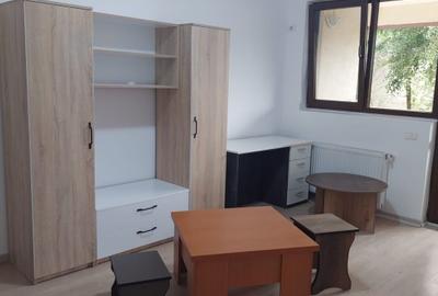 Apartament cu 2 camere decomandat în Berceni