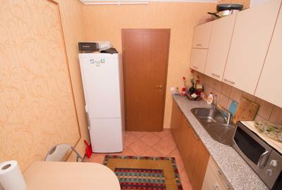 Apartament 2 camere in bloc cu lift etaj 1 - 6