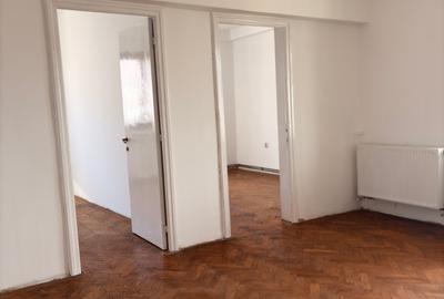 Matei Basarab - str. Valeriu Braniste, zona linistita, centrala proprie pe gaz - 6