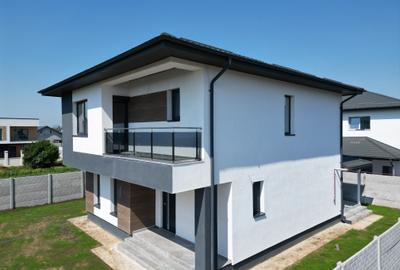 Casă individuală cu 5 camere în Berceni