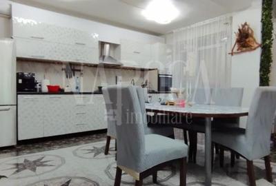 Casă cu 6 camere în Florești