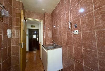 2 camere – etaj 2 – bloc reabilitat – IDEAL INVESTITIE / renovare | Str. Luica - 7
