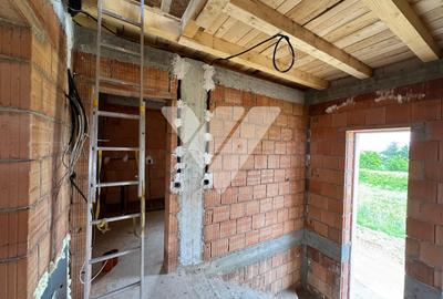 Casa individuala de vanzare 4 camere 2 bai teren 310 mp Cristian Sibiu - 6