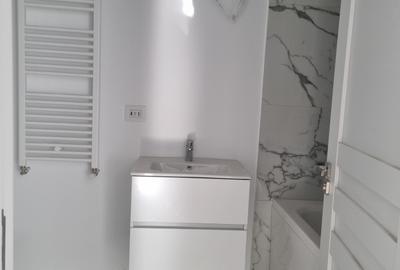 Apartament cu 3 camere,centrala proprie,mutare imediata,vedere superba catre Lac - 9