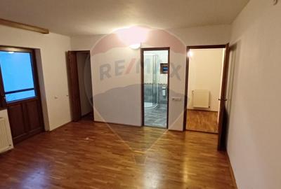 DE INCHIRIAT: Casă / Vilă P+1 - Zona Centrala BAIA MARE - 16