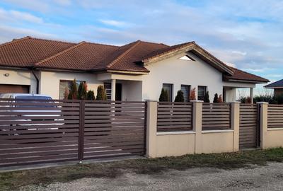 Casa familiara in Odoreu - 2