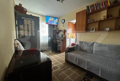 Apartament de 3 camere, 40mp, semidecomandat, zona Tatarasi