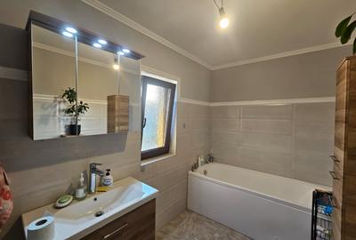 Duplex nou, 5 camere, P+E, cu perete despărțitor dublu, Dumbrăvița, comision 0% - 25