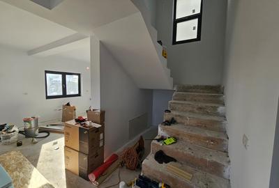Duplex nou, P+E, 1 apartament la cheie, 1 la alb, Moșnița Veche, comision 0% - 40