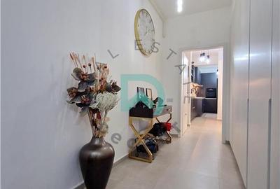 Penthouse, Qualis 2, Tractorul - 20