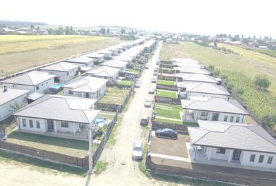 Casa plan parter racordata la toate utilitatile - 1