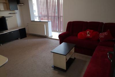 Apartament cu 4 camere decomandat, mobilat în Bartolomeu