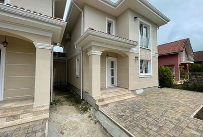 Duplex cu 5 camere în Moșnița Nouă