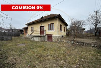 Casă individuală cu 3 camere în Est