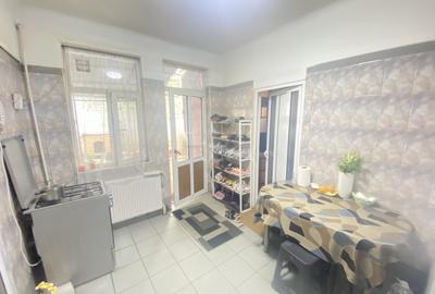 Casa- 4 camere- Sector 5- COMISION 0% - 14