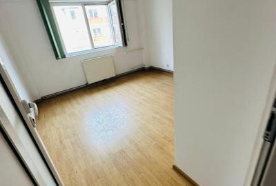 OPORTUNITATE DE INVESTIȚIE: Apartament 3 camere, 2 băi, et 2 - PREȚ IMBATABIL - 5