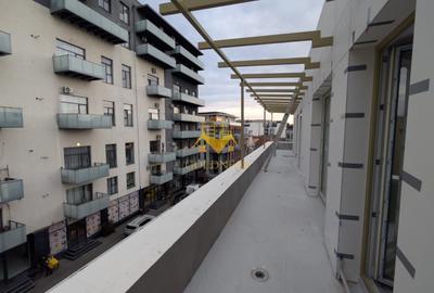 Apartament cu 4 camere semidecomandat, mobilat în Central