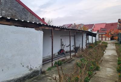 Casa zona centrala Adjud - renovata si mobilata - 11