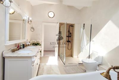 Vila restaurata in cel mai mic detaliu - zona centrala - 37