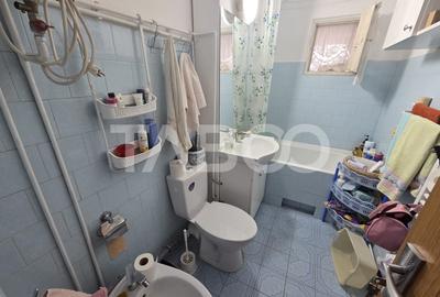 Apartament 3 camere decomandat zona 1 Decembrie 75mp si boxa la subsol - 9