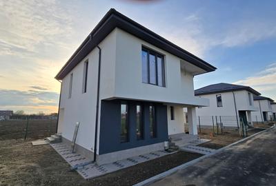 Casă nouă 4 camere Bolintin Vale – încălzire în pardoseală, teren 320 mp, terasă - 1