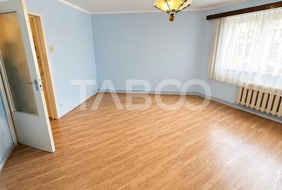 Apartament 2 camere decomandate etaj intermediar cartier Manastur - 1