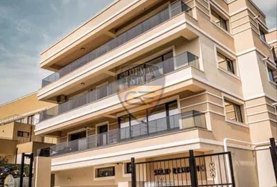 Apartament cu 3 camere decomandat în Universitate