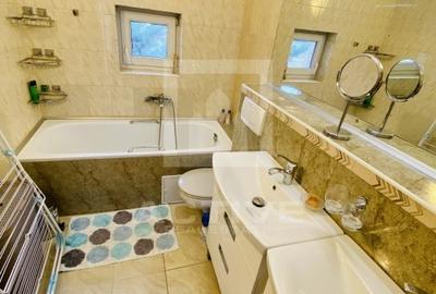 Vila Cu curte proprie || strada privata - 10