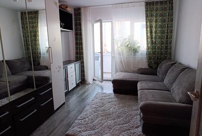 Apartament cu 3 camere decomandat în Dâmbu Pietros