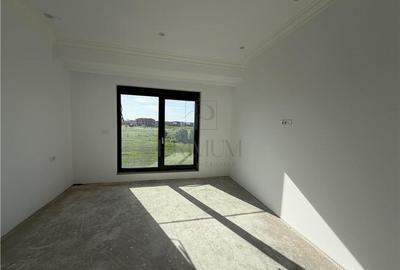 Apartament 3 camere - bucatarie separata - curte proprie - 3
