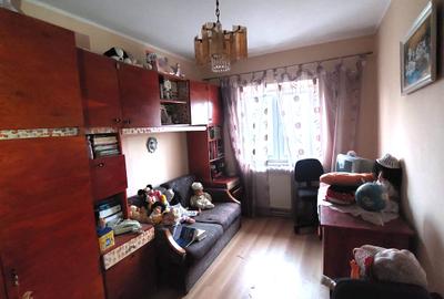 Apartament 3 camere si mansarda (zona Liceul nr.1 ) - 3