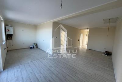 Duplex cu 3 camere în Bucovăț (Remetea Mare)