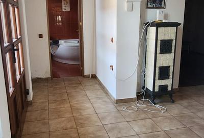 Casa Ghimbav, 8 camere,  S+P+M,teren 736 mp, pretabila locuinta, birouri, cazare - 31