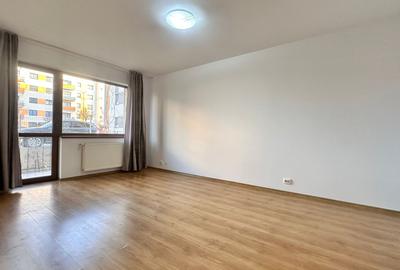 Apartament cu 2 camere decomandat în Tractorul