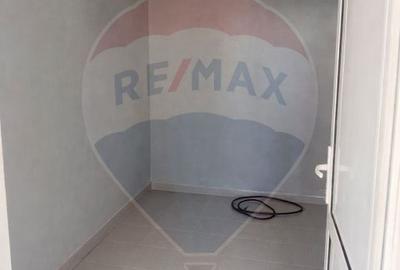 Spațiu comercial de vânzare în Pianu de Jos – 330 mp, aproape de A1 - 6
