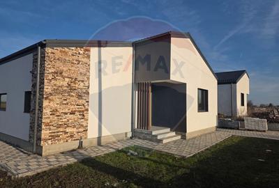 VANZARE Casă / Vilă PREMIUM 4 camere la pret normal - 8